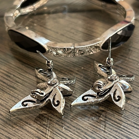 2 Vintage Sliver-tone Butterfly with Jet Black Rhinestone with Bracelet - Picture 13 of 16